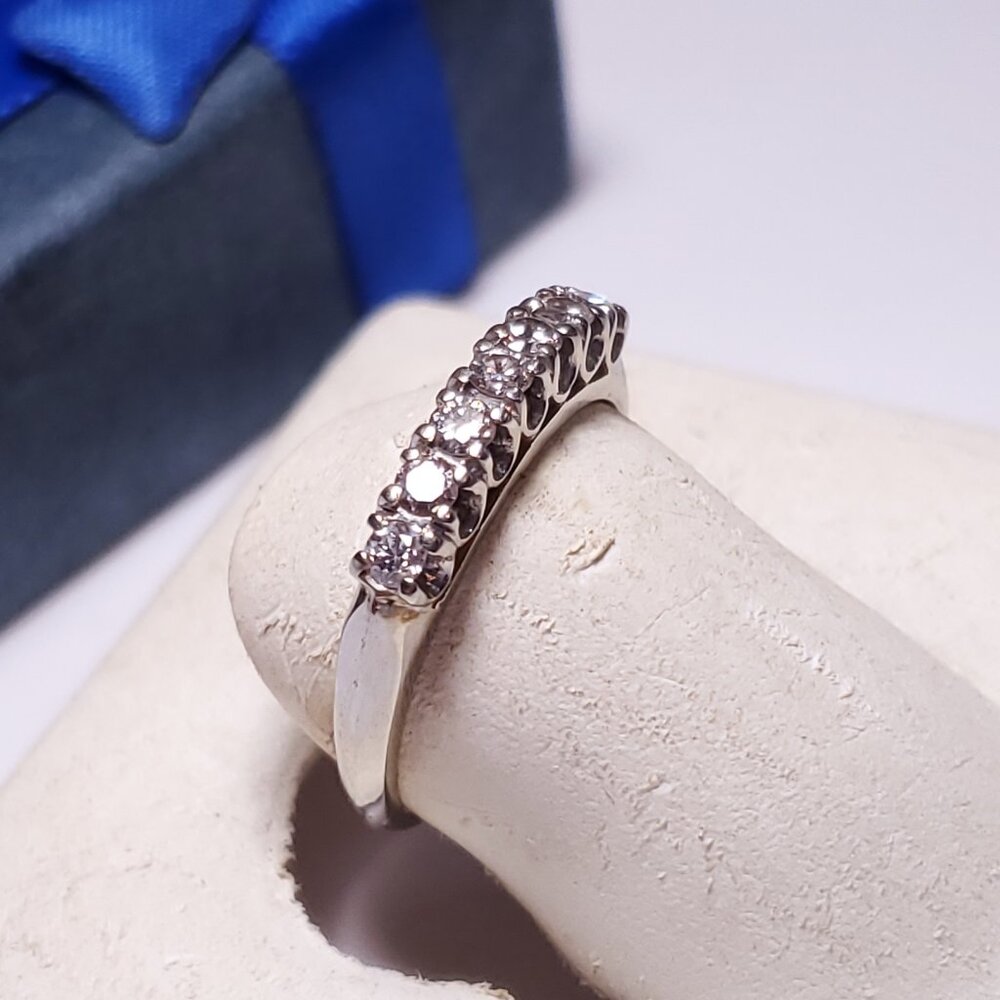 Estate 1/4ctw Natural SI2 H rd Diamond 14Kt W/Gold S-5 1/2 Anniversary Ring22853